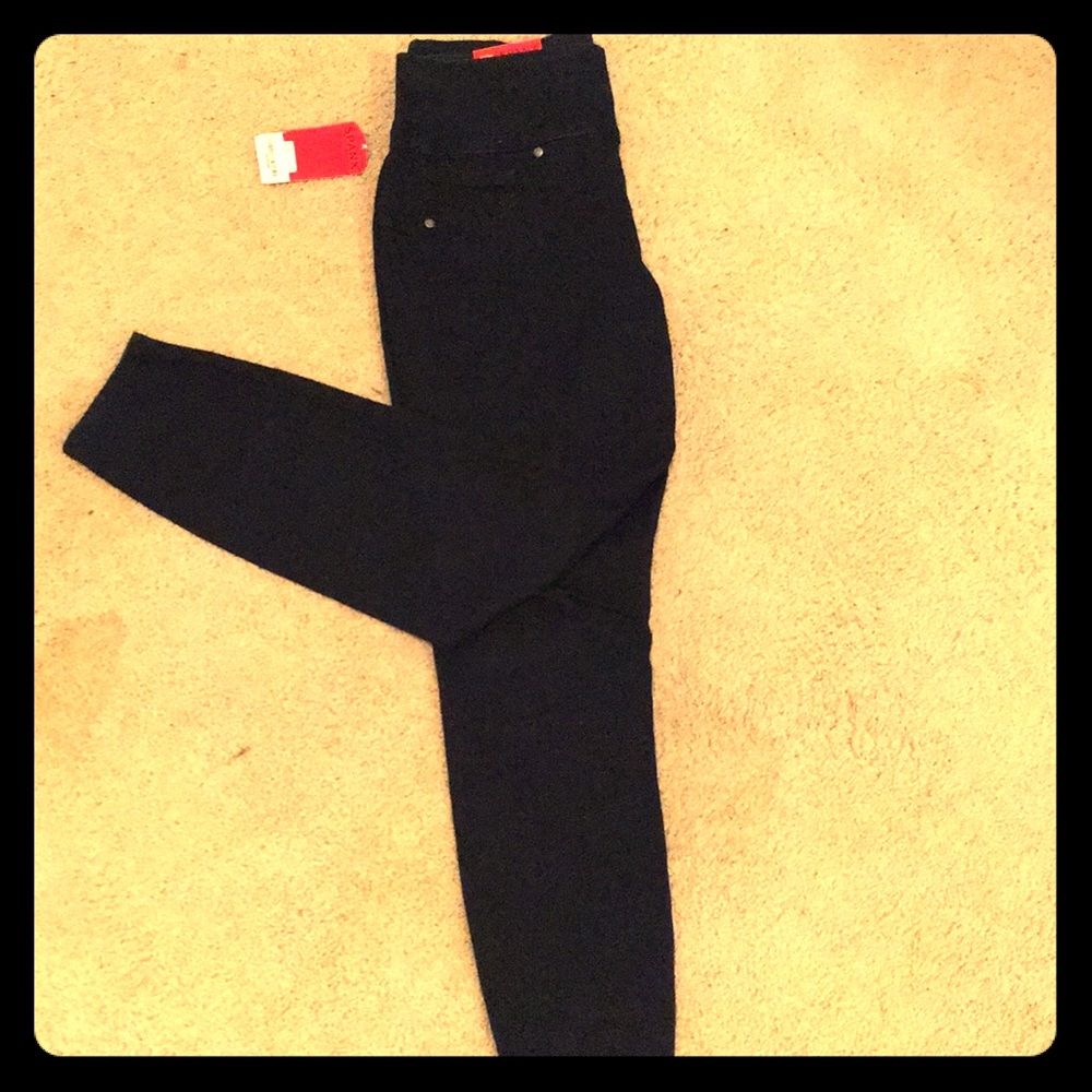 New With Tags-Spanx Denim Cropped Leggings